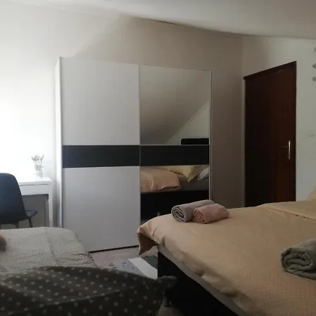 Penelope Apartman Pula